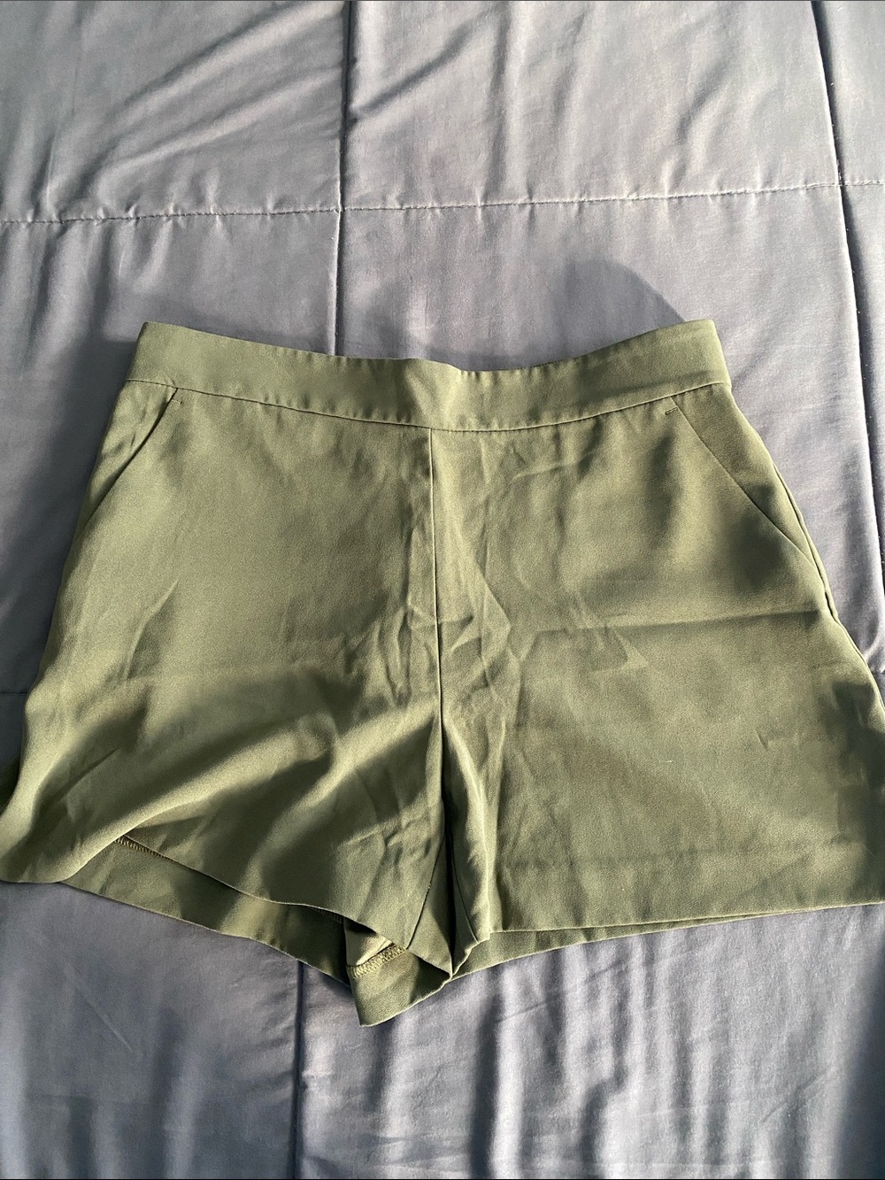 ⭐️4/$20⭐️ LOFT Olive Green Pull-On Shorts